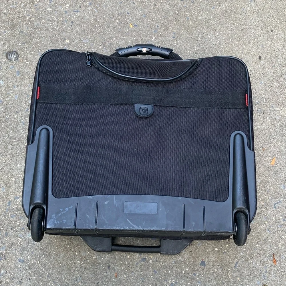 SwissGear Wenger Grenada 17” Wheeled Laptop Case
